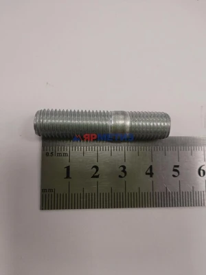 Шпилька 10х30х1,25мм соединительного патрубка выпускного коллектора арт. 00001-0034497-219Фото