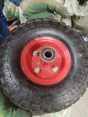 Колесо пневматическое 4,1/3,5-4 D16 250мм несимметричная ступица