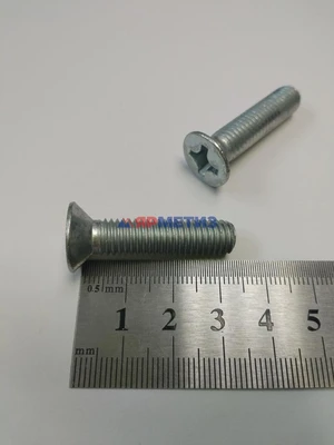 Винт 8х35мм замка двери арт. 21080-6105266-008