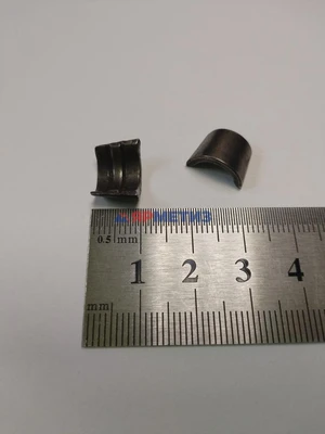 Сухарь клапана двигателя 402