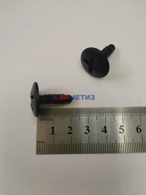 Винт 5,7х24мм фара VW T5, GOLF (8434)