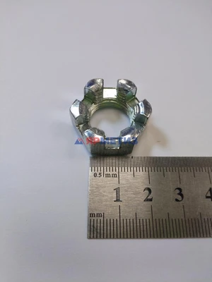 Гайка 16х1,5мм корончатая с правой резьбой арт. 00000-0853536-109