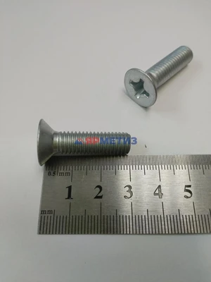 Винт 8х30х1,25мм арт. 00001-0033039-019